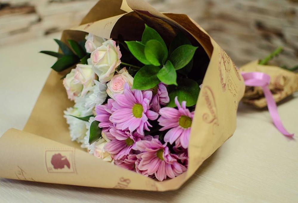 Букет цветов из: Розы и Хризантемы в Кармаскалы