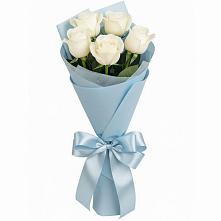 Букет 5 Белых роз Проуд в Кармаскалы