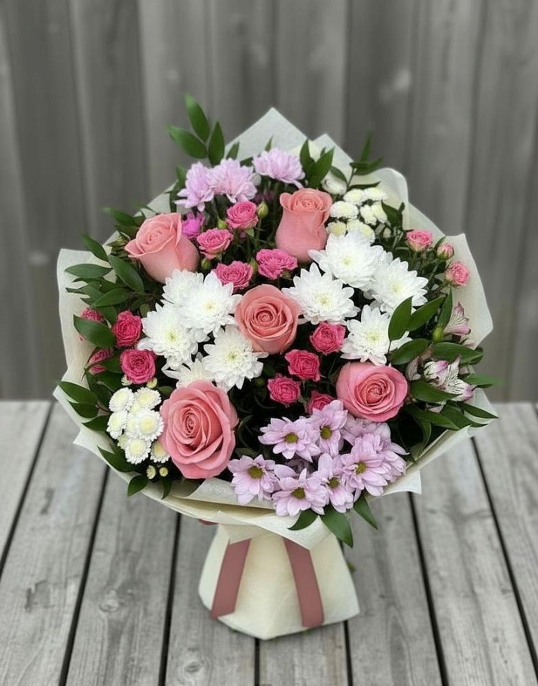 Букет цветов из: Альстромерии, Гвоздики, Розы и Хризантемы в Кармаскалы