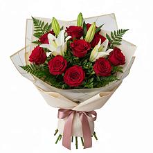 Букет цветов из:  Лилии и Розы в Кармаскалы