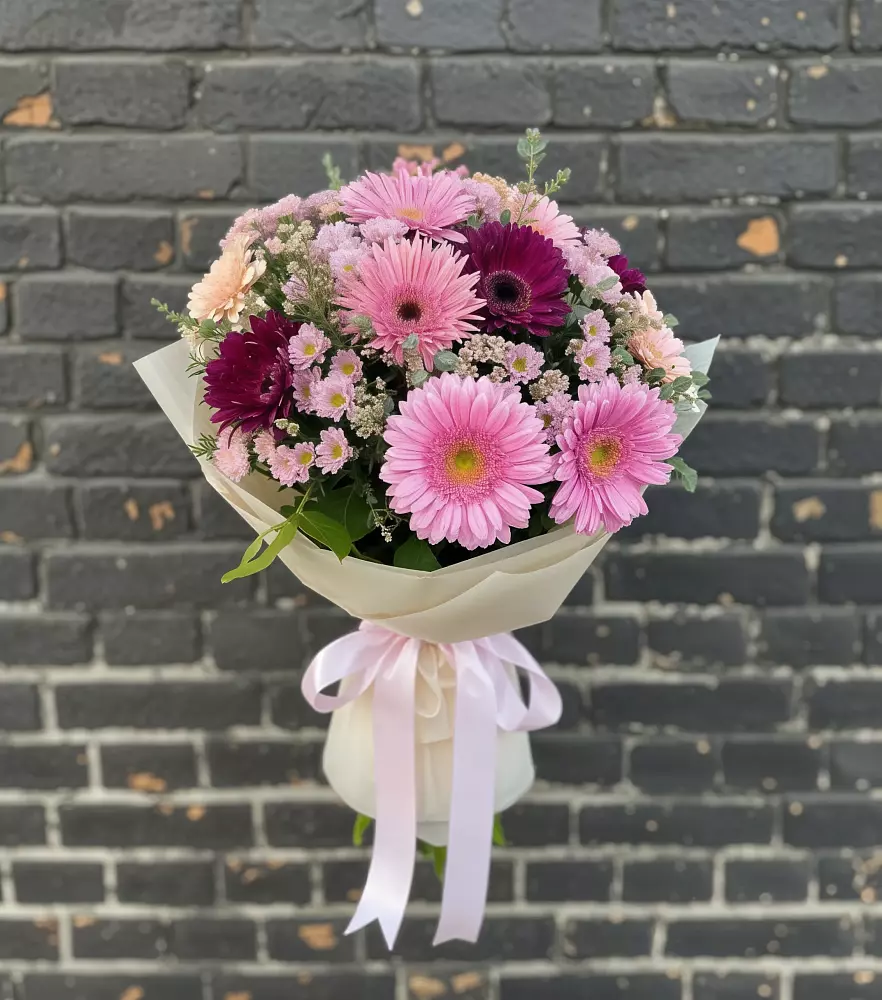 Букет цветов из: Герберы и Хризантемы в Кармаскалы