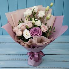 Букет цветов из:  Розы и Лизиантусы в Кармаскалы