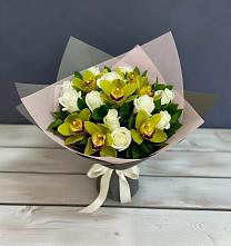 Букет цветов из:  Орхидеи и Розы в Кармаскалы