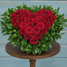 Цветочная композиция из Розы в виде сердца в Кармаскалы