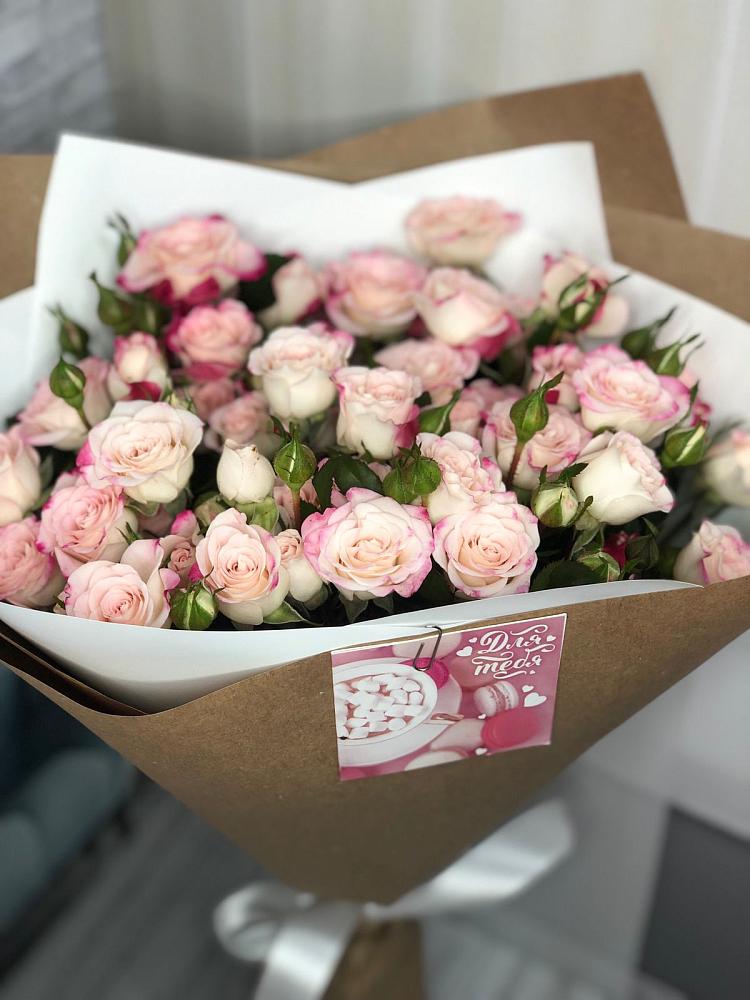 Букет цветов из: Розы в Кармаскалы