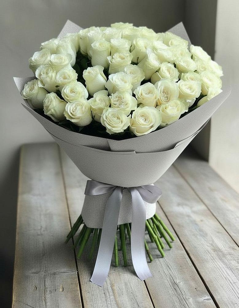 Букет 35 Белых роз в Кармаскалы