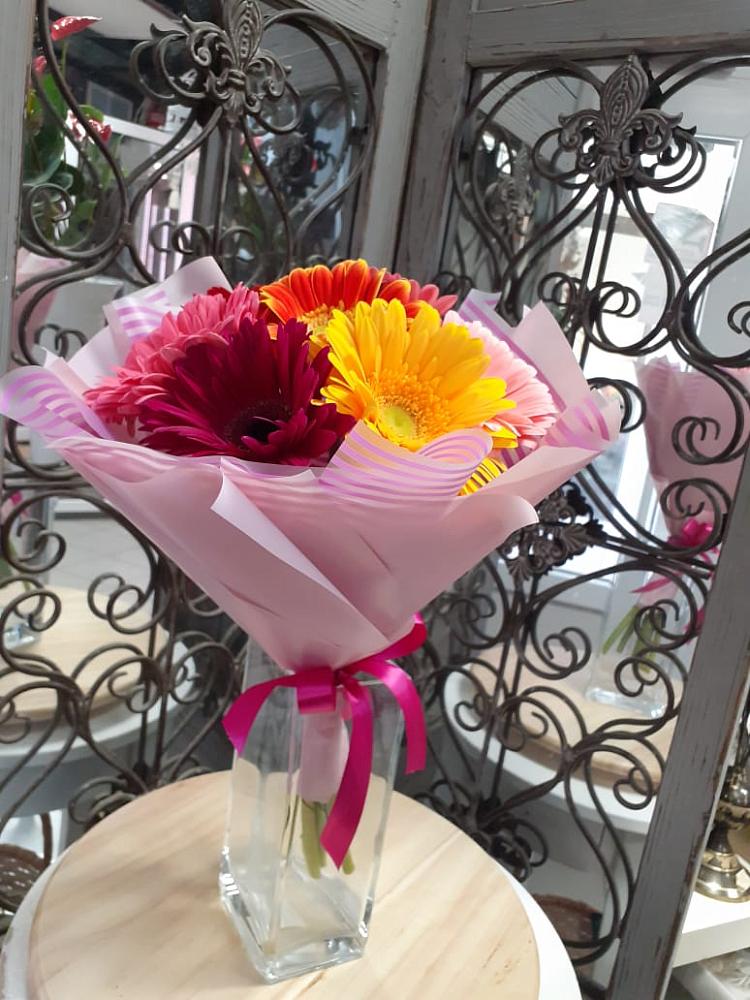 Букет цветов из: Герберы в Кармаскалы