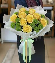 Букет цветов из:  Хризантемы и Розы в Кармаскалы