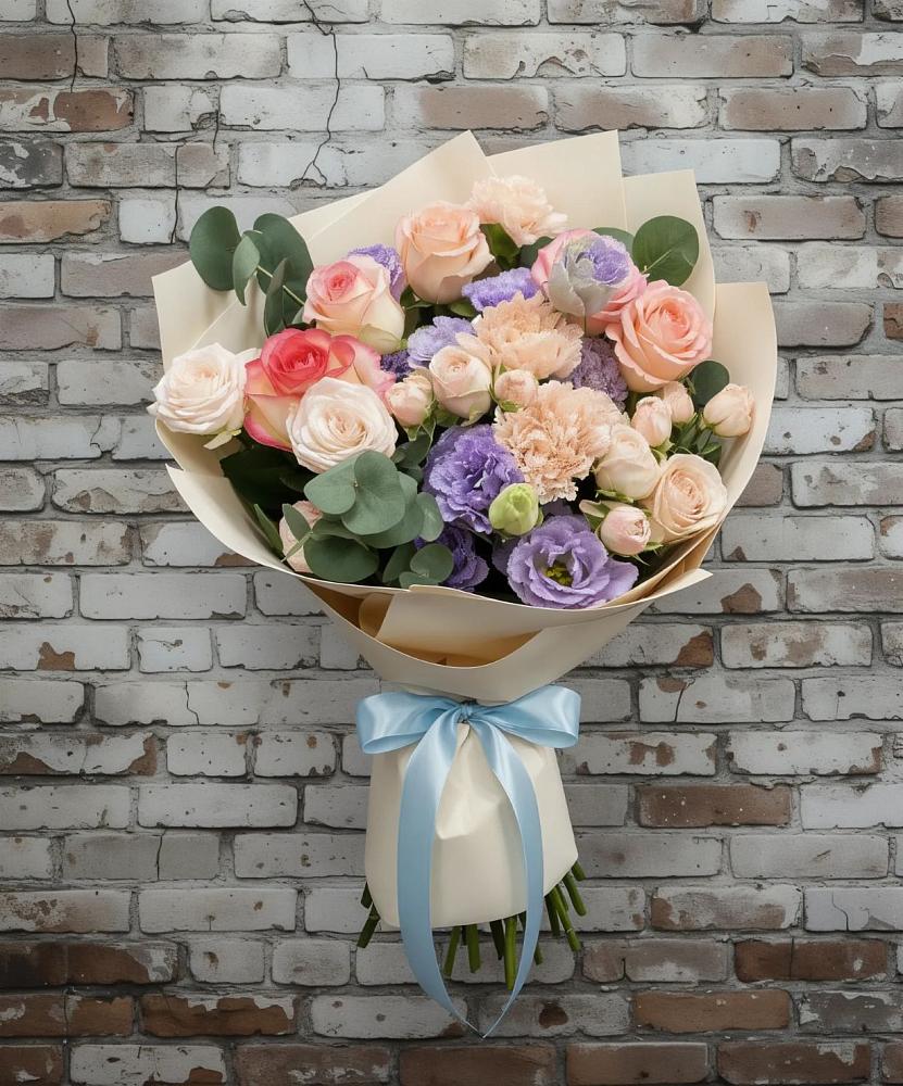 Букет цветов из: Розы, Лизиантусы и Гвоздики в Кармаскалы